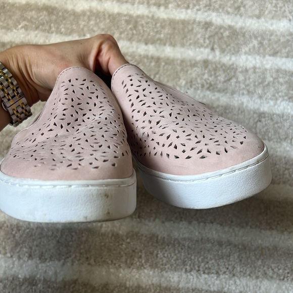 Vionic Kimmie Perf Light Pink Sneakers 6.5 - Picture 4 of 4